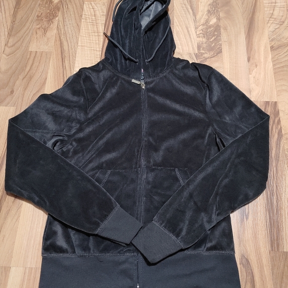 Sweater - Picture 2 of 3